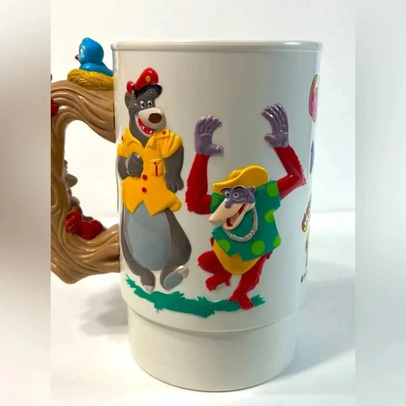 Walt Disneys World on Ice- Darkwing Duck, Chip & Dale, and Tail  Spin 1992 Cup - Picture 9 of 15
